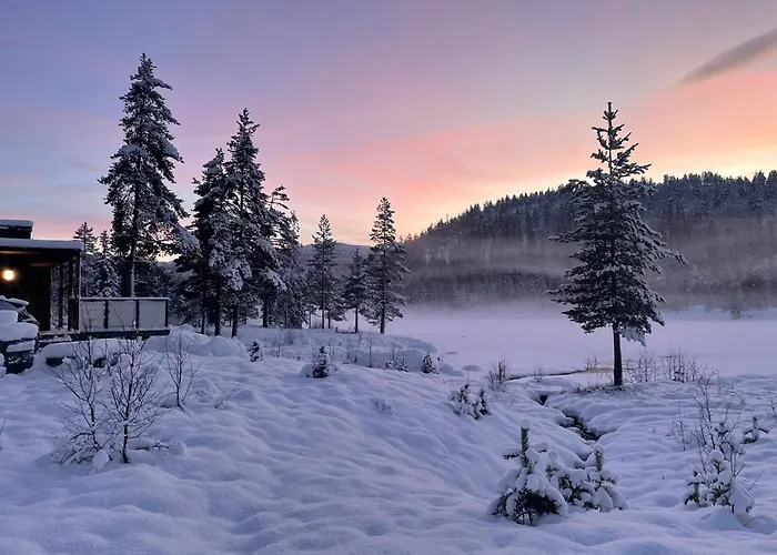 Peaceful Lakefront * Tjaldal